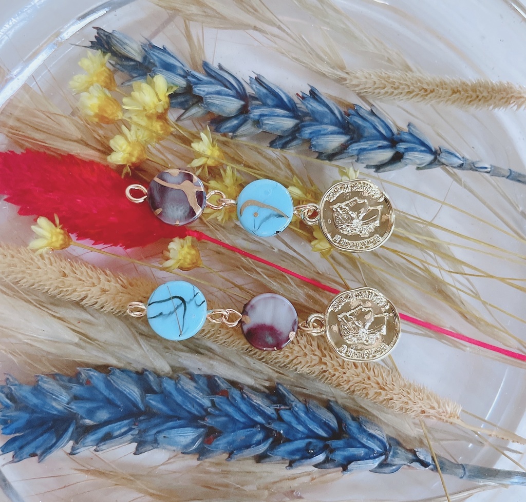 turquoise × mix brown