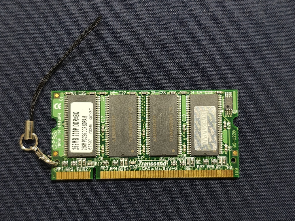 メモリーキーホルダー DDR SDRAM / SDRAM