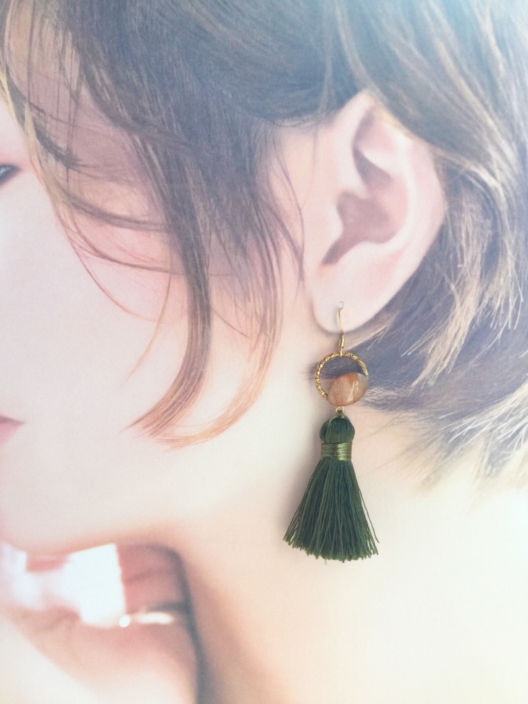 ーAdobeー 水彩×アースカラー レジンパーツのタッセルピアス/イヤリング