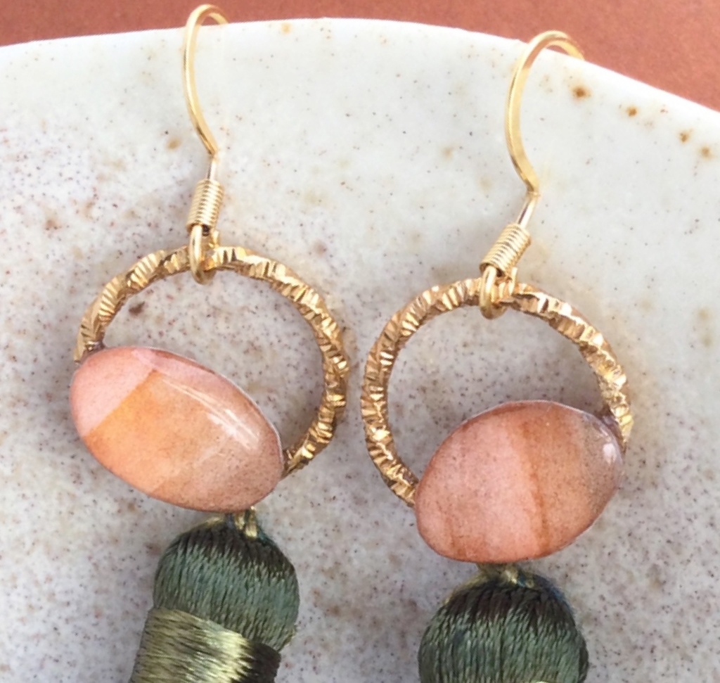 ーAdobeー 水彩×アースカラー レジンパーツのタッセルピアス/イヤリング