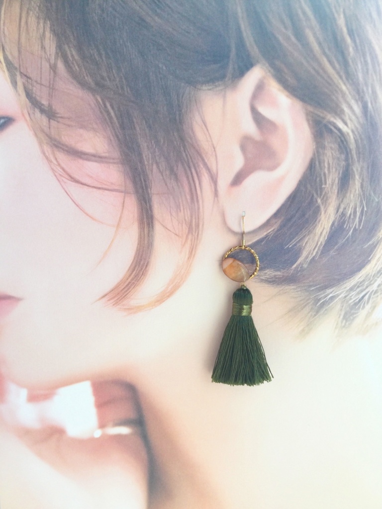 ーAdobeー 水彩×アースカラー レジンパーツのタッセルピアス/イヤリング