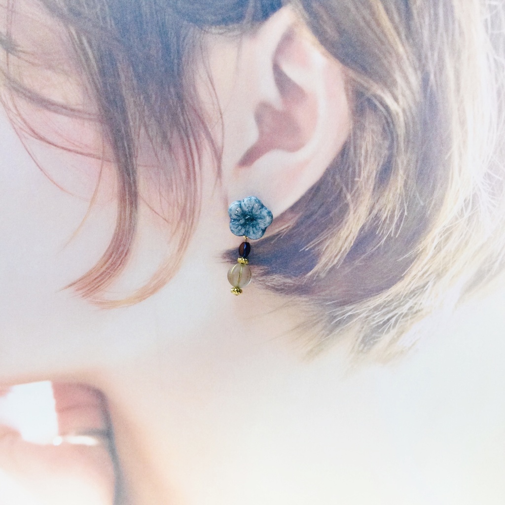 春の兆し 桜とパンプキンチェコビーズの春色ピアス/イヤリング