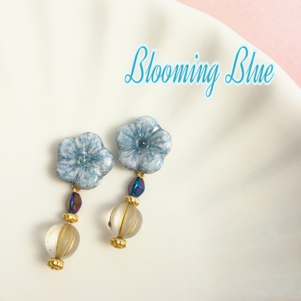 春の兆し 桜とパンプキンチェコビーズの春色ピアス/イヤリング