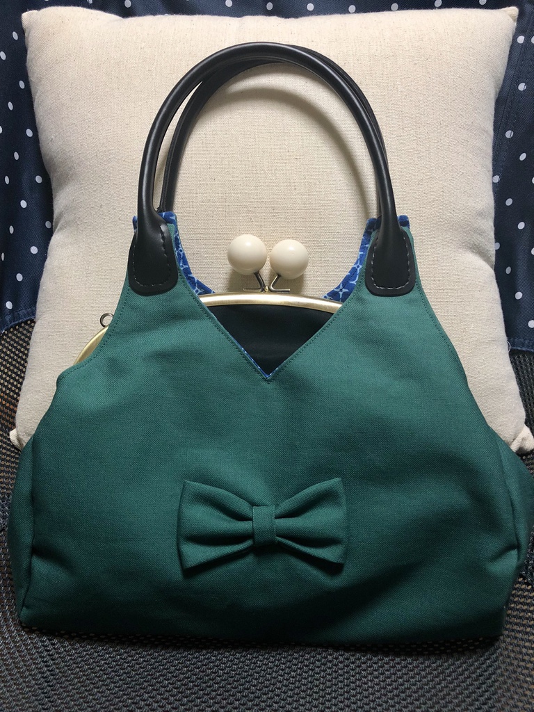 がま口ハンドバッグ