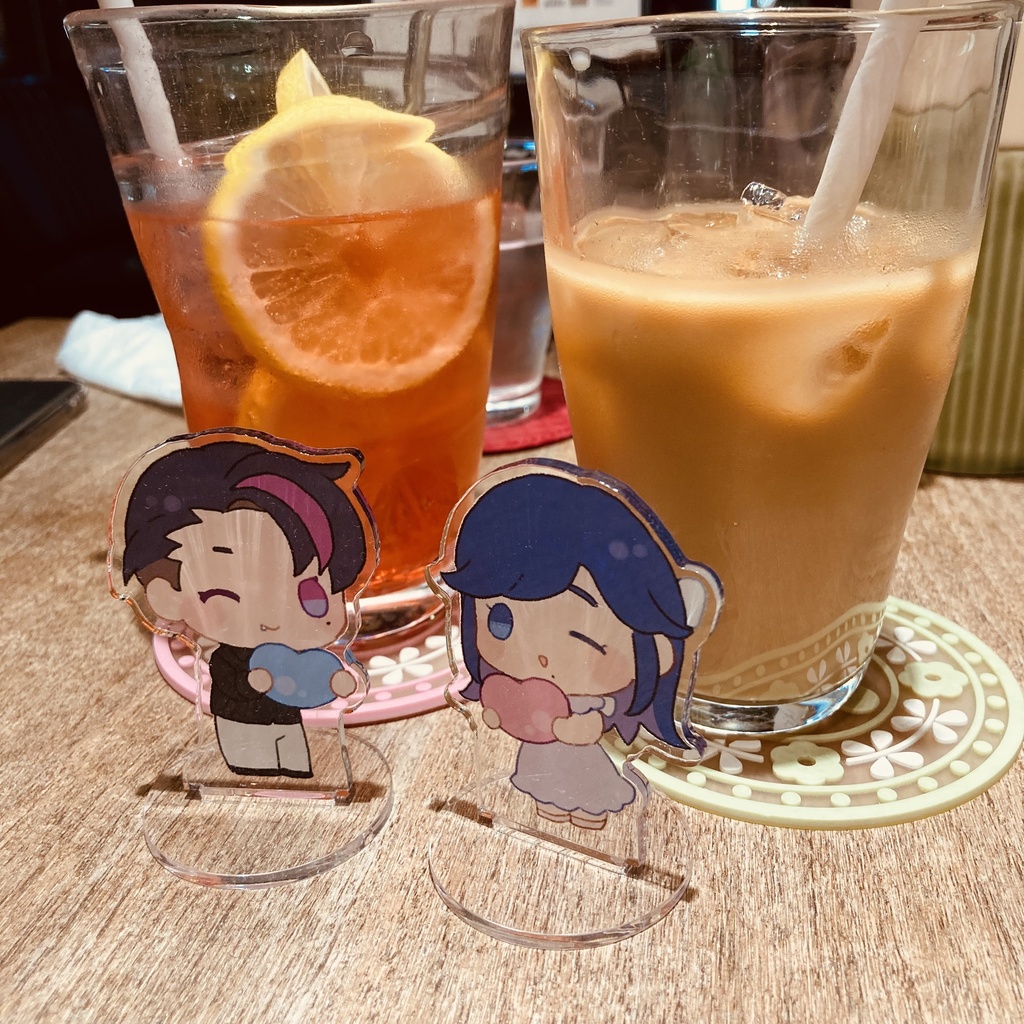 かわいい帳のアクリルフィギュア