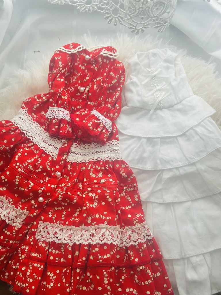 クラシカル花柄ワンピース