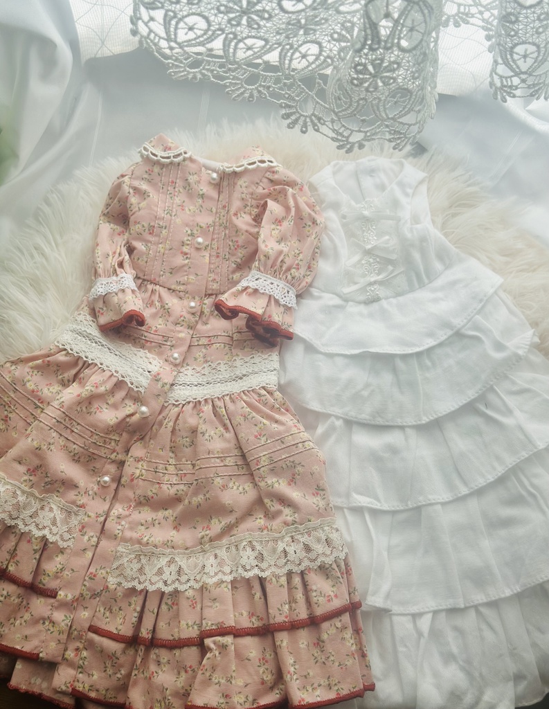 クラシカル花柄ワンピース