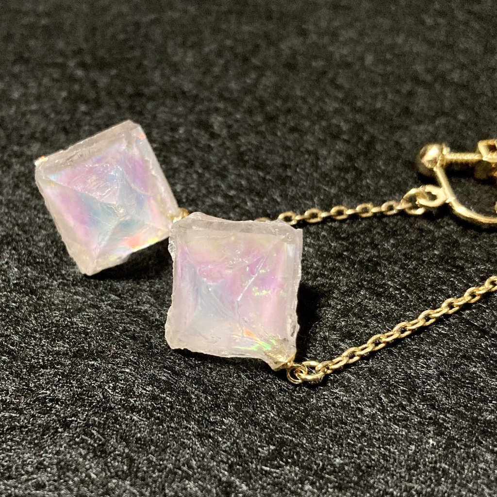 オーロラオクタヘドロン ピアス・イヤリング