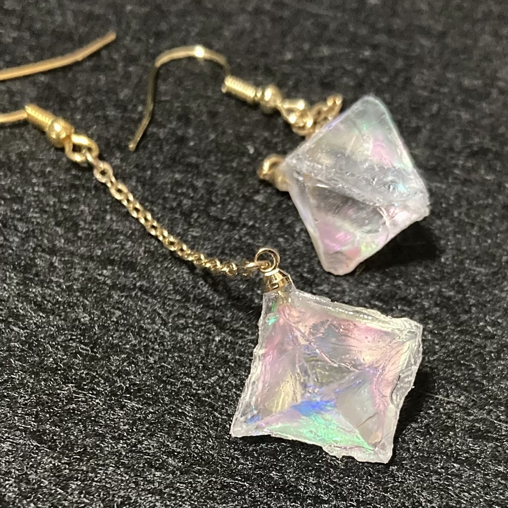 オーロラオクタヘドロン ピアス・イヤリング