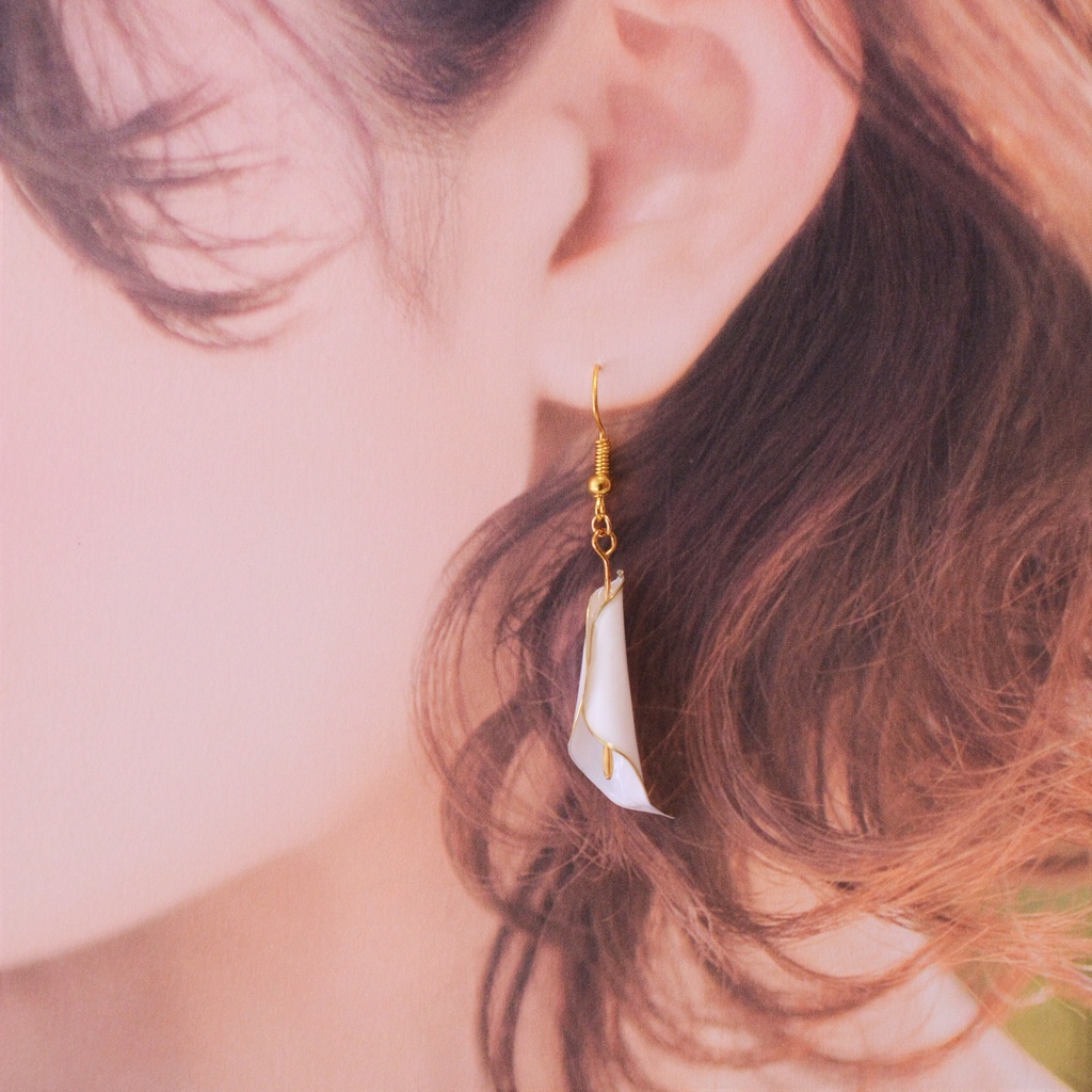 カラーリリーの麗しピアス・イヤリング