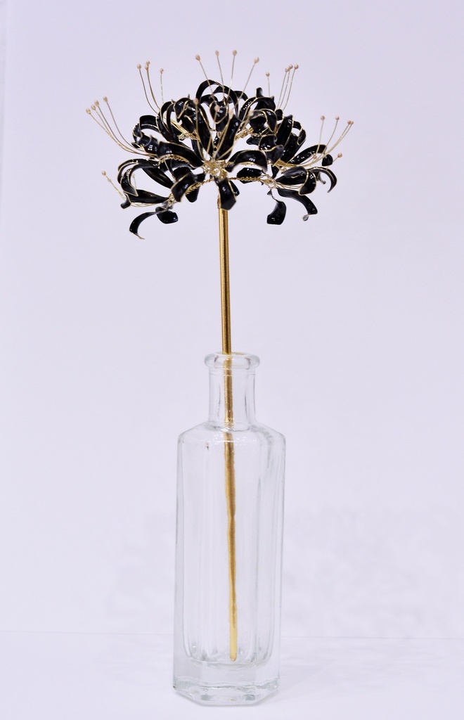 黒い彼岸花の簪*ヘアクリップに変更可能