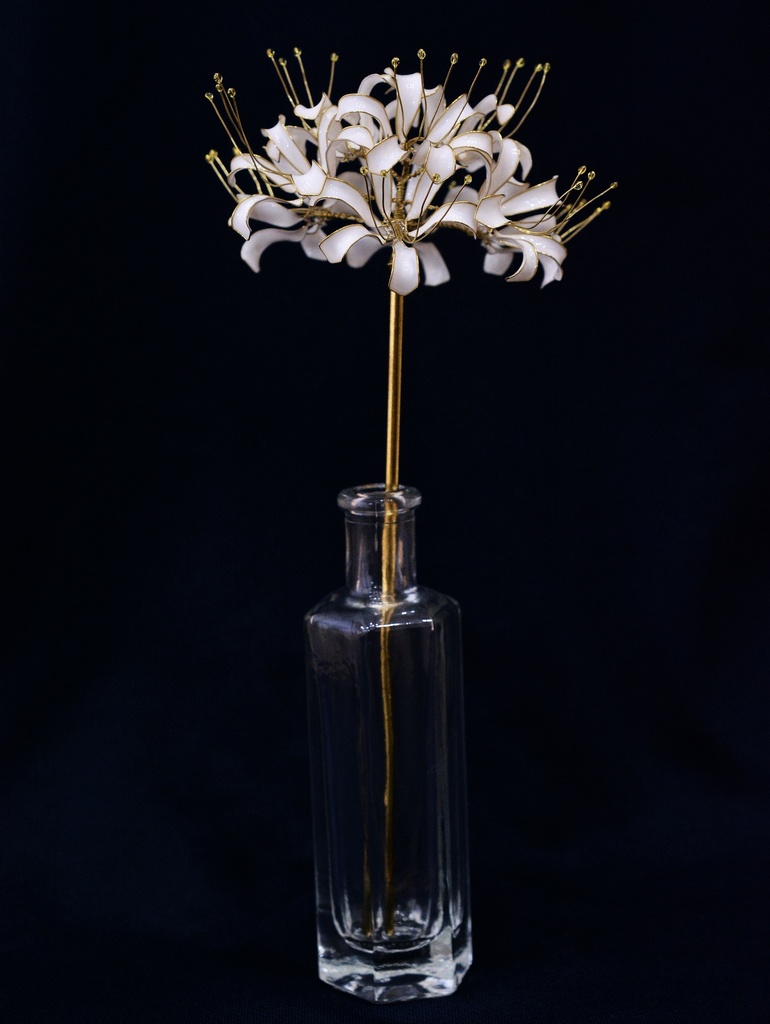 白い彼岸花のかんざし*ヘアクリップに変更可能