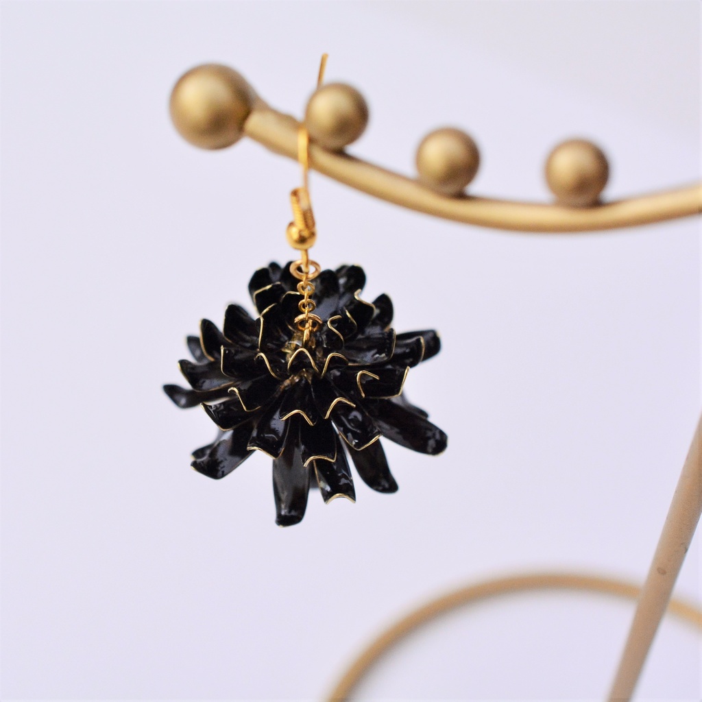 黒菊のピアス*イヤリング*
