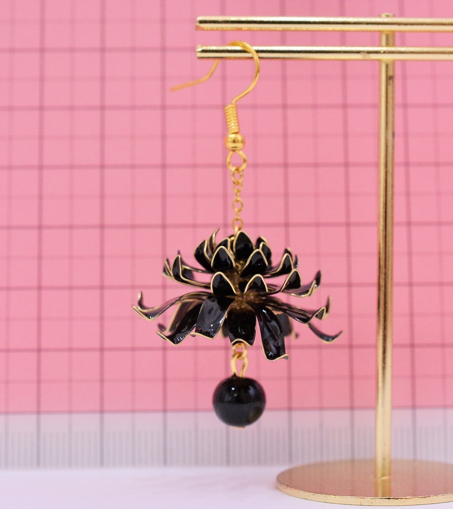 黒菊のピアス*イヤリング*