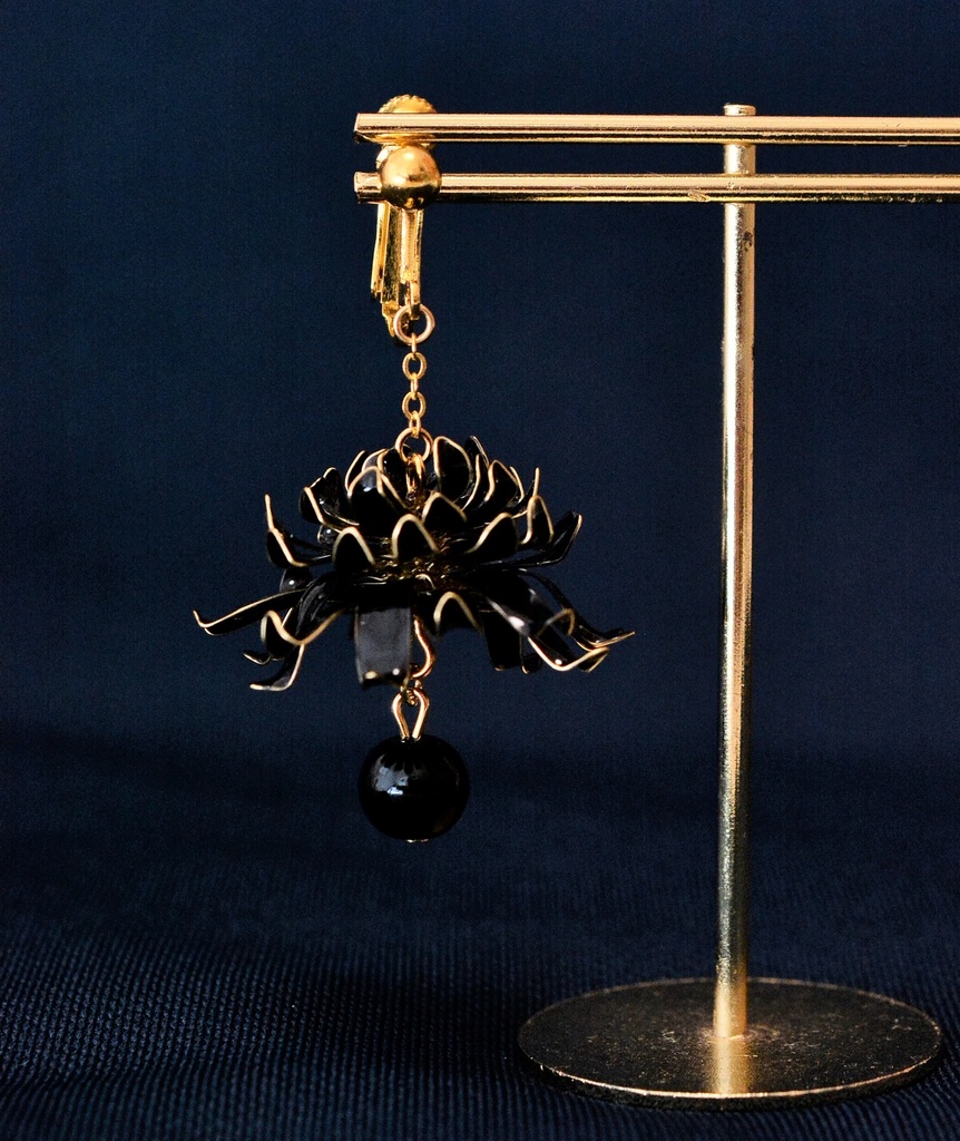 黒菊のピアス*イヤリング*