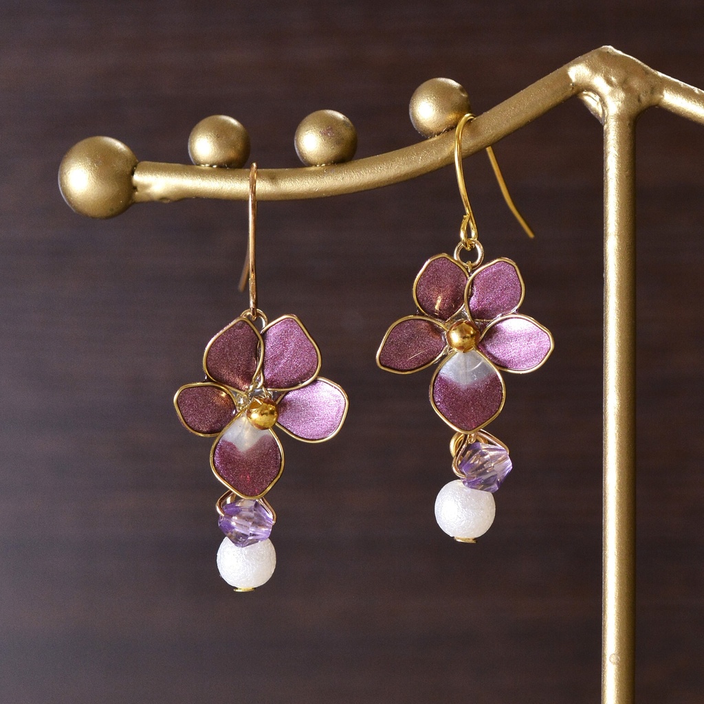 ちいさなスミレのピアス&イヤリング