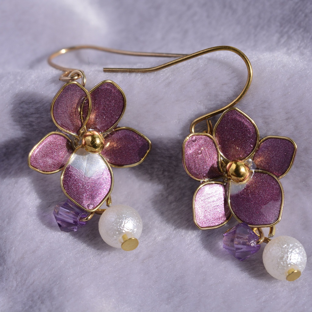 ちいさなスミレのピアス&イヤリング