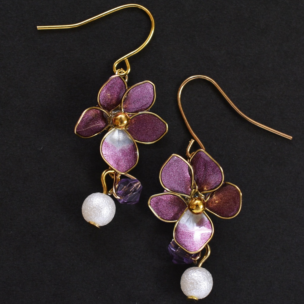 ちいさなスミレのピアス&イヤリング