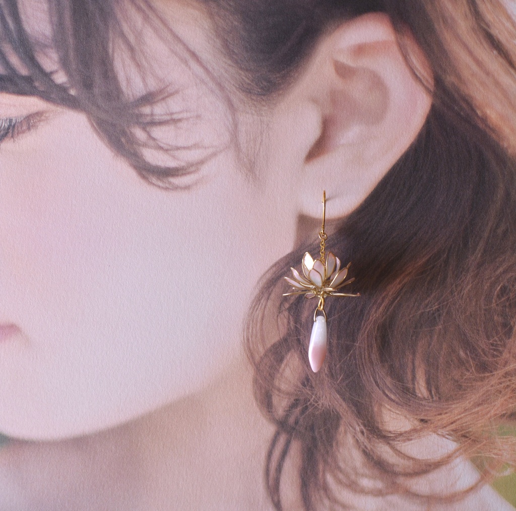 睡蓮(スイレン)のピアス、イヤリング