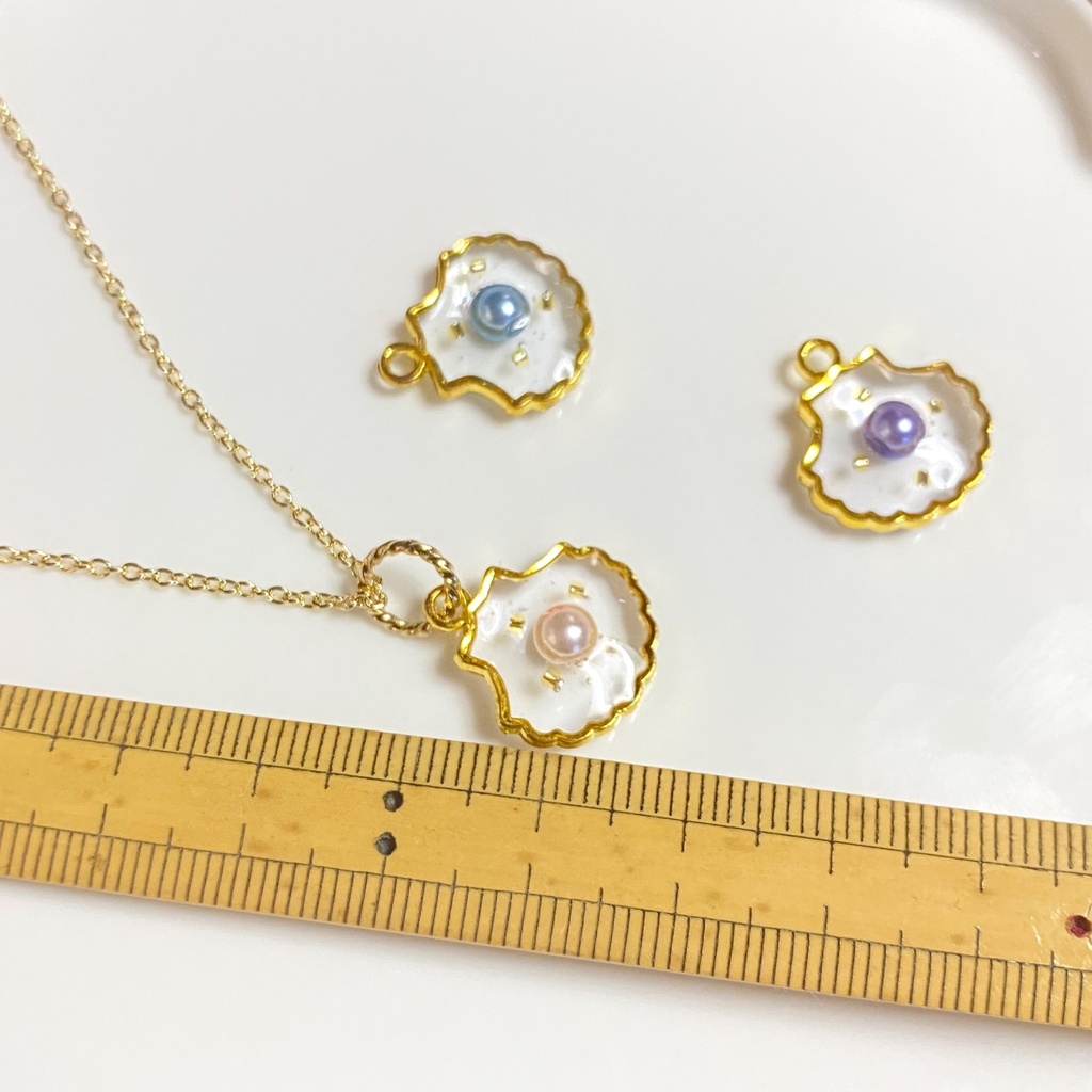 ぴちぴちピッチ風ネックレス