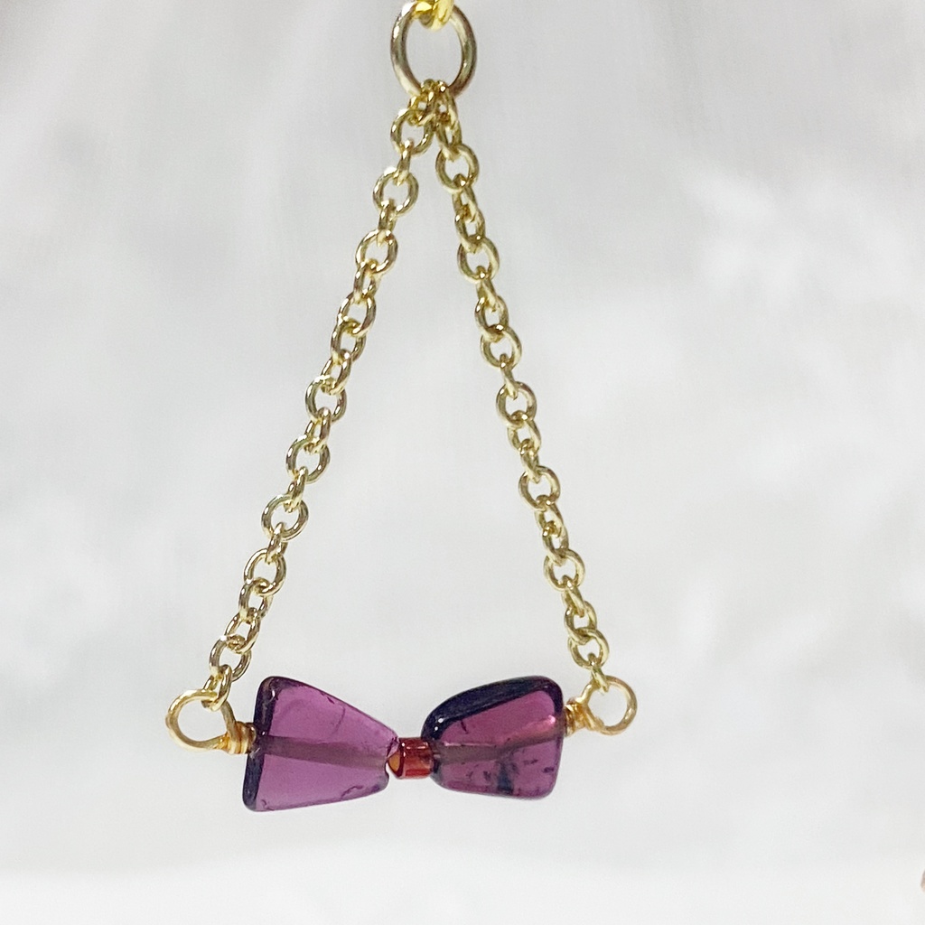 ガーネットリボン　ピアス・イヤリング