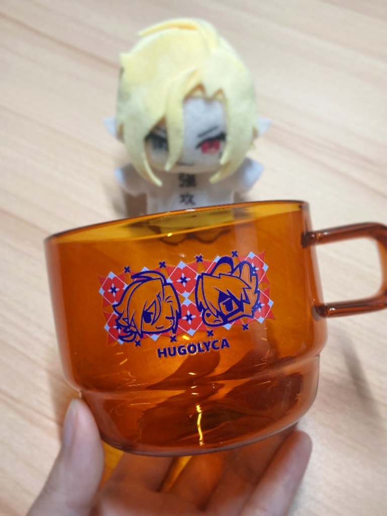 HUGOLYCAグラスカップ