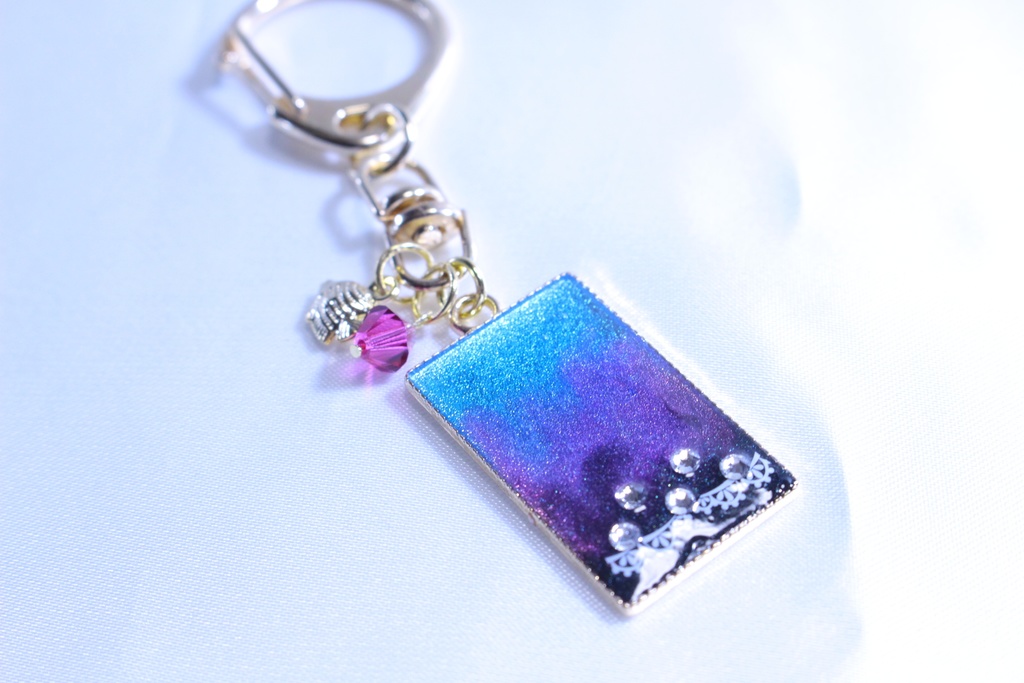 【バッグチャーム】服部瞳子