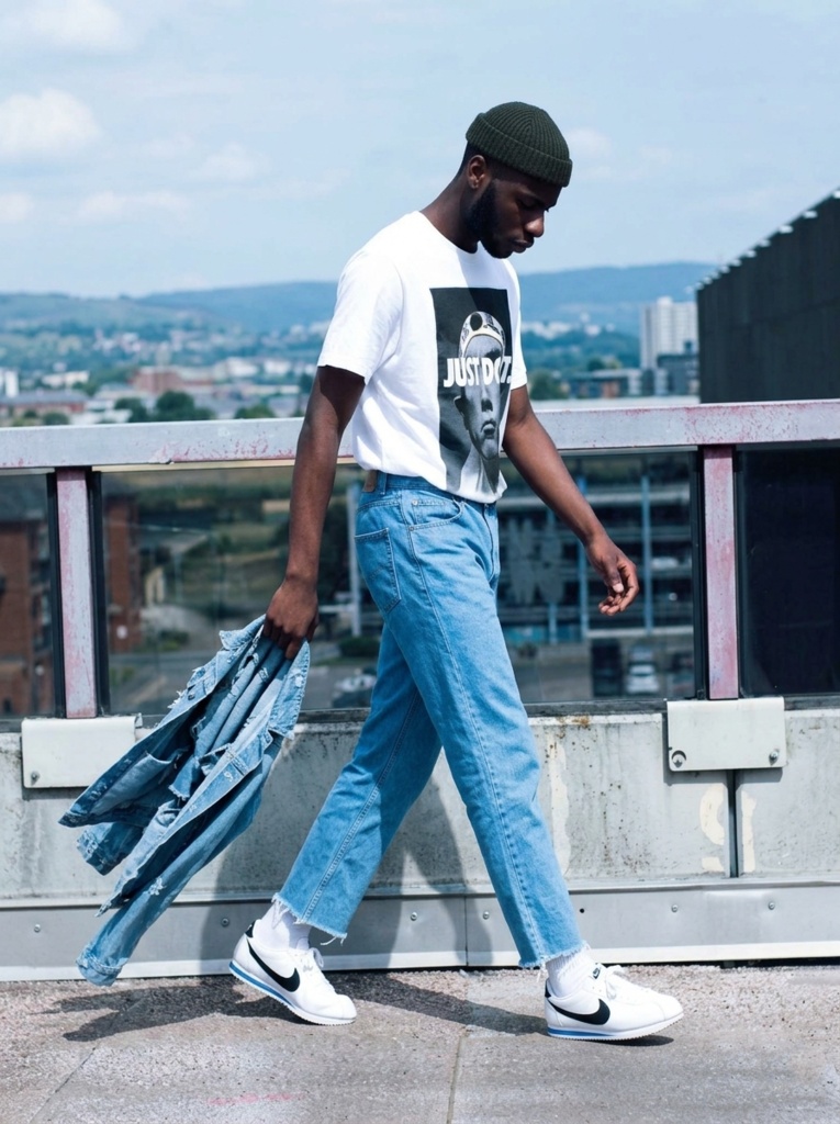 三島由紀夫 "JUST DO IT" ホワイト Tシャツ / Yukio Mishima Street Graphic Art White T-shirts【 by YIKES 】