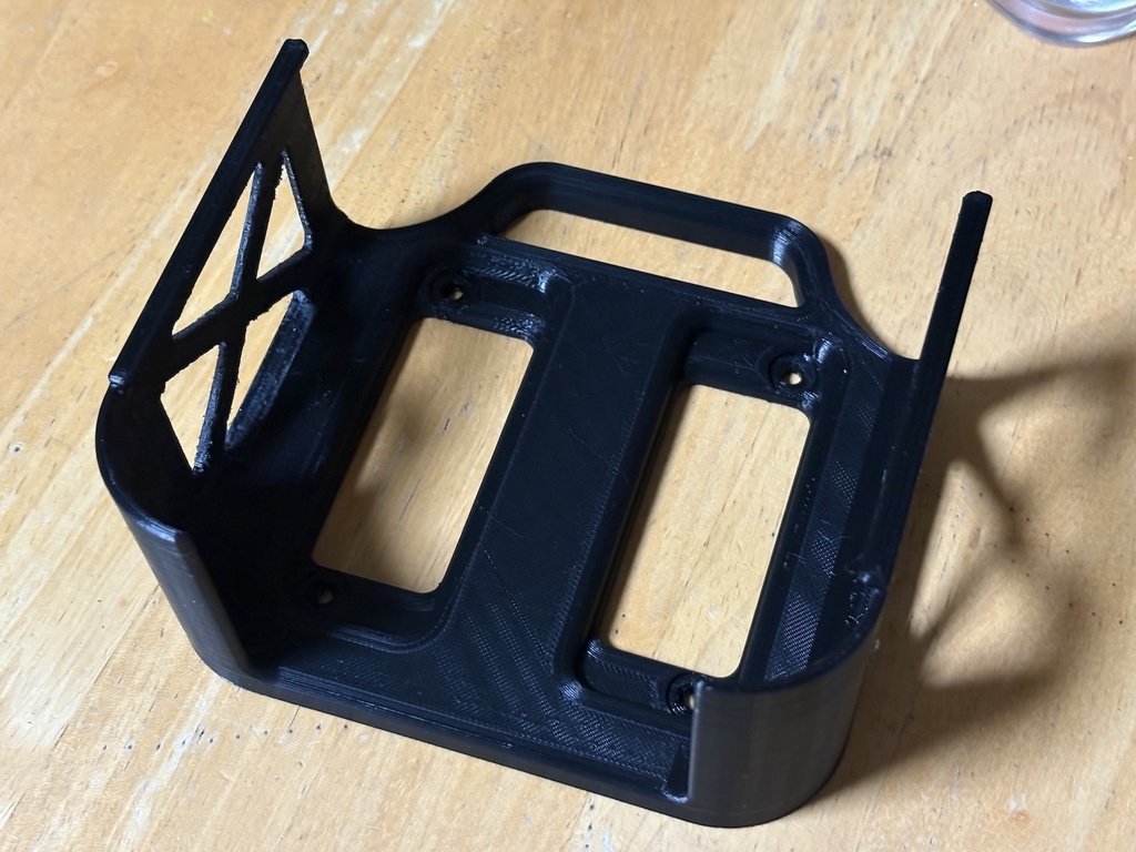 Mac mini M4(2024)ウォールマウント