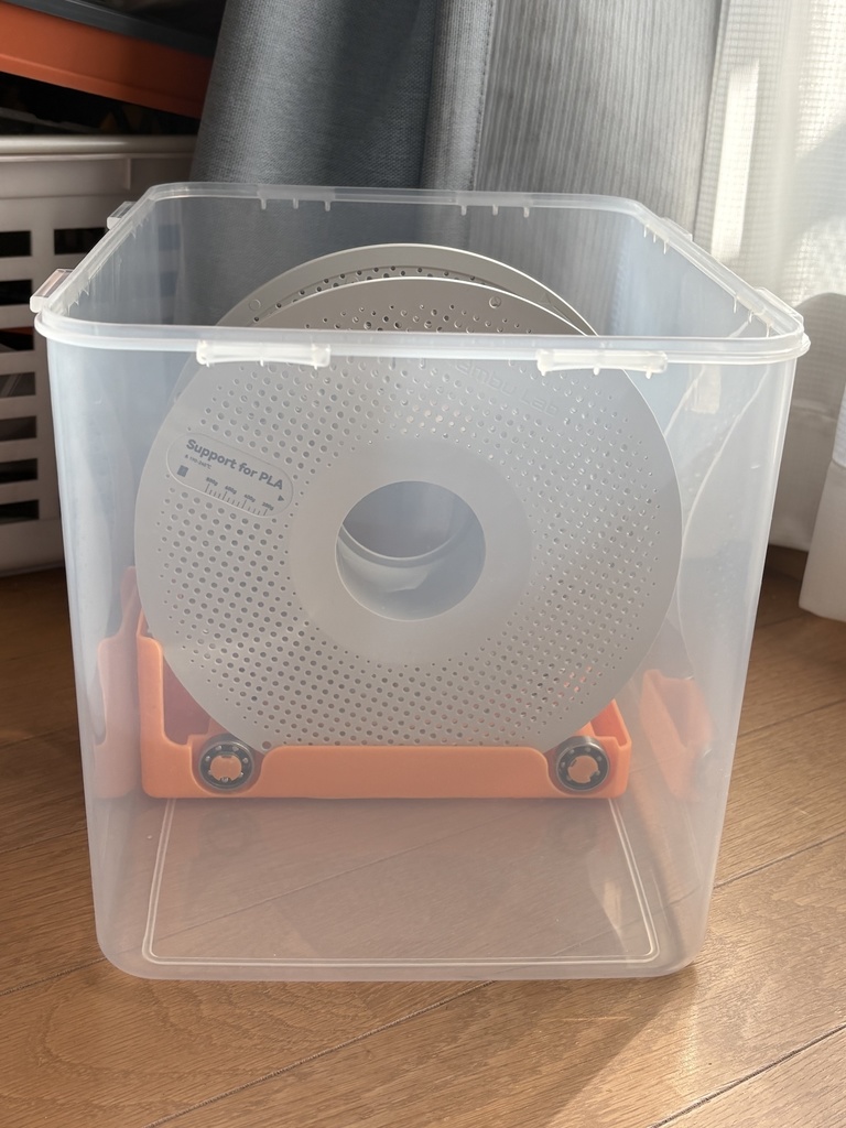 ダイソー密封容器12L(取っ手付き)用フィラメントスプールローラー