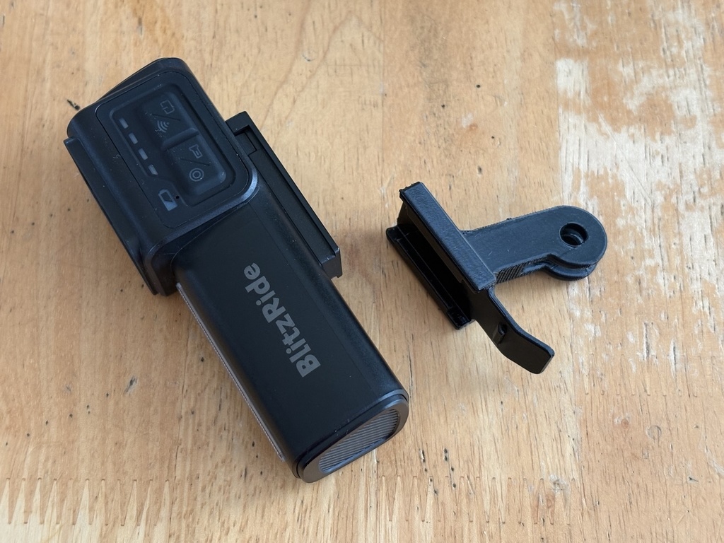 BlitzRide BACKEYE用Goproマウントアダプター