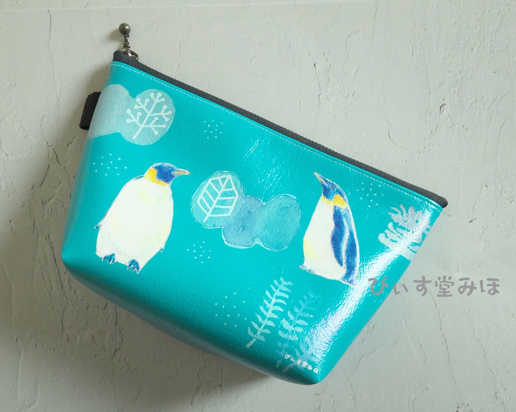 コウテイペンギン（成鳥）三角ポーチ