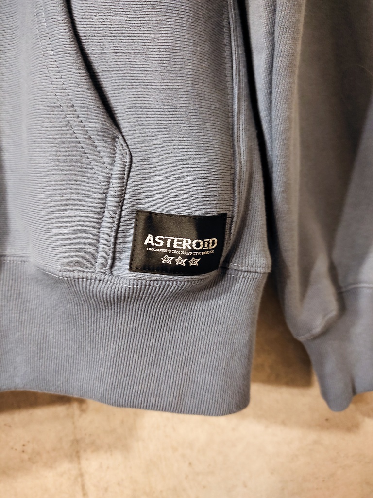 HEAVYWEIGHT ZIP HOODIE