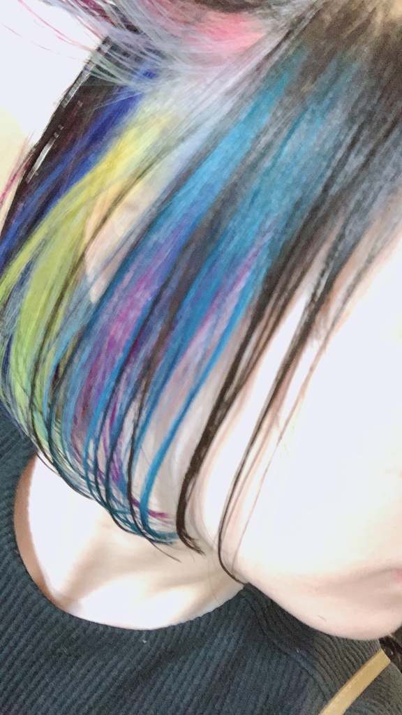 派手髪ちゃんと黒髪ボブちゃんチェキセット