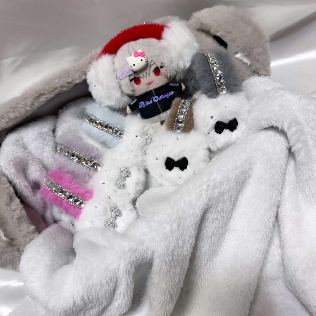 𝓔𝓪𝓻𝓶𝓾𝓯𝓯𝓼-𝒮𝓃ℴ𝓌𝒲𝒽𝒾𝓉ℯ-