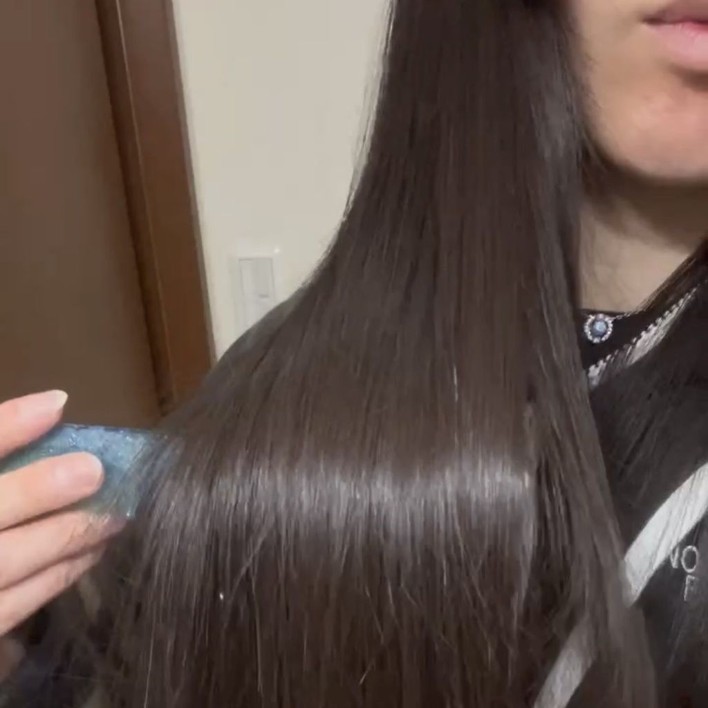 さらつやスーパーロングヘアの接写動画🤍