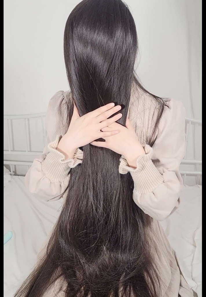 貞子→自分で手櫛→髪触られる🤍