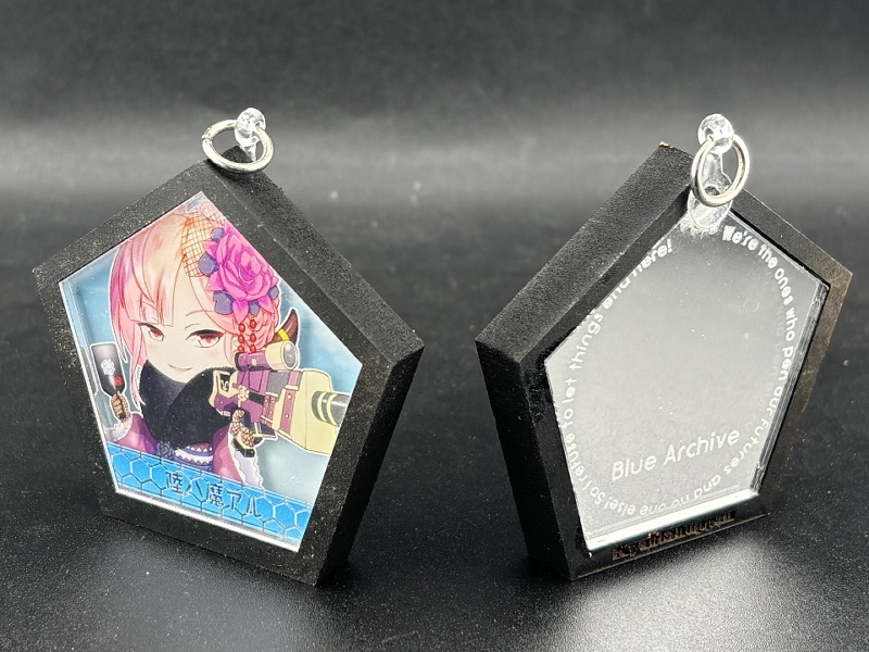 積層アクリルアクセサリ　陸八魔アル(正月)