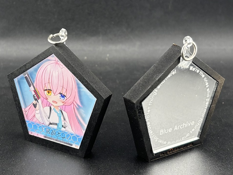 積層アクリルアクセサリ　小鳥遊ホシノ