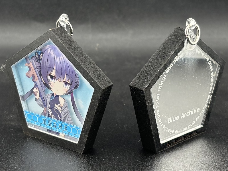 積層アクリルアクセサリ　竜華キサキ