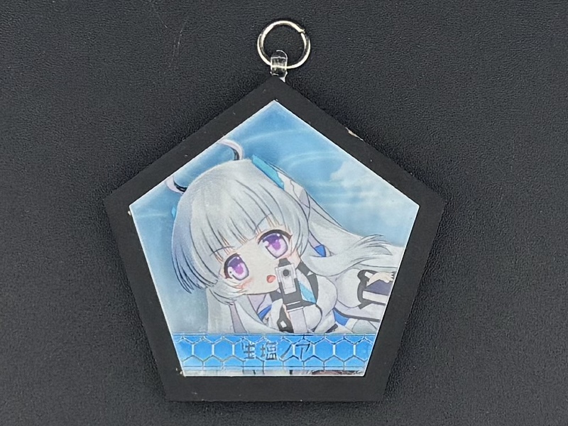 積層アクリルアクセサリ 生塩ノア