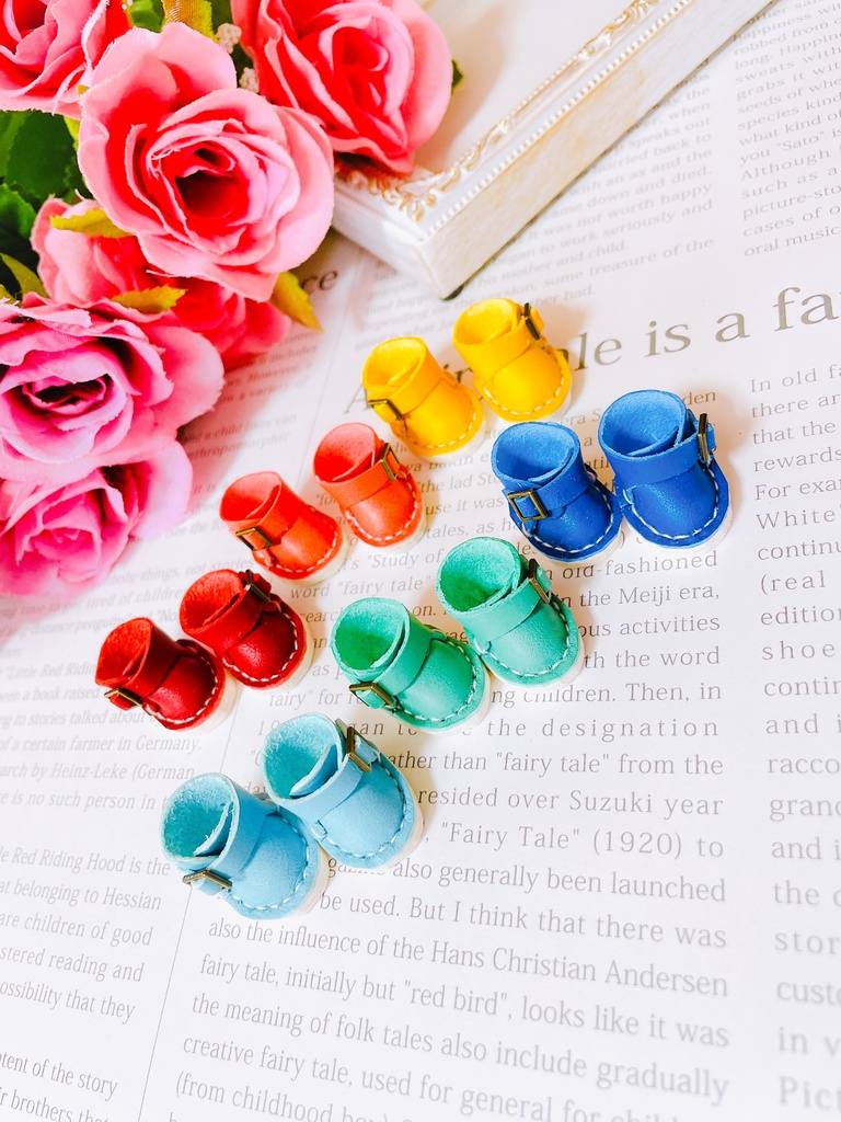 【ちょっとお求めやすくなりました】バックル付きカラーシューズ