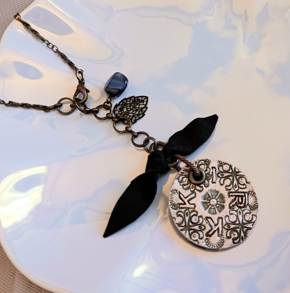 カカイル概念バッグチャーム【彩刻革】