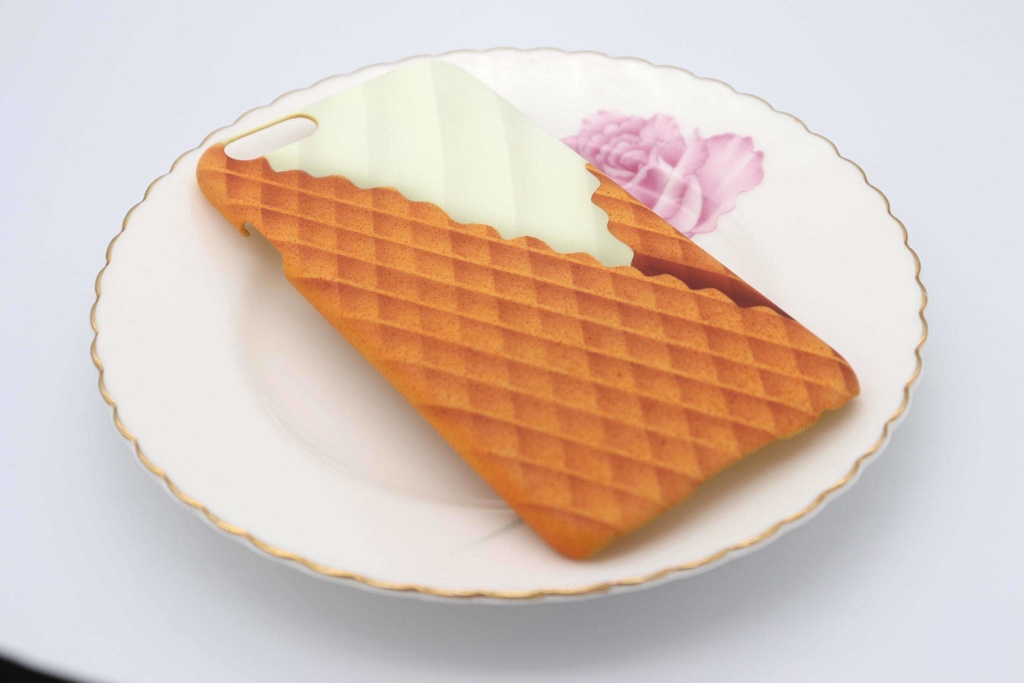 ソフトクリームのスマホケース