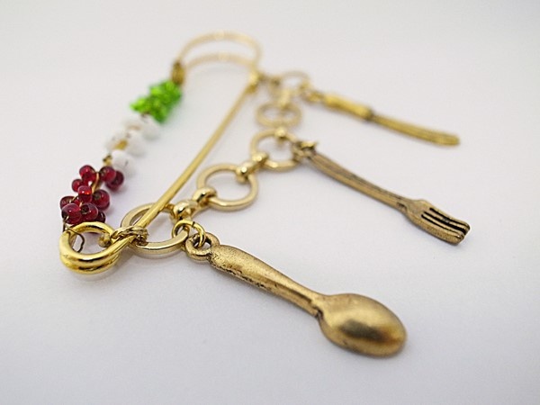 トニオさんのストールピン