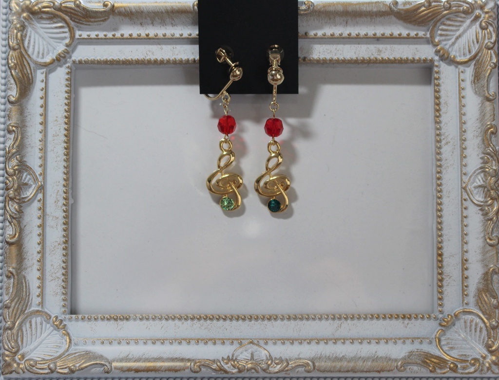 赤と緑の耳飾り_34