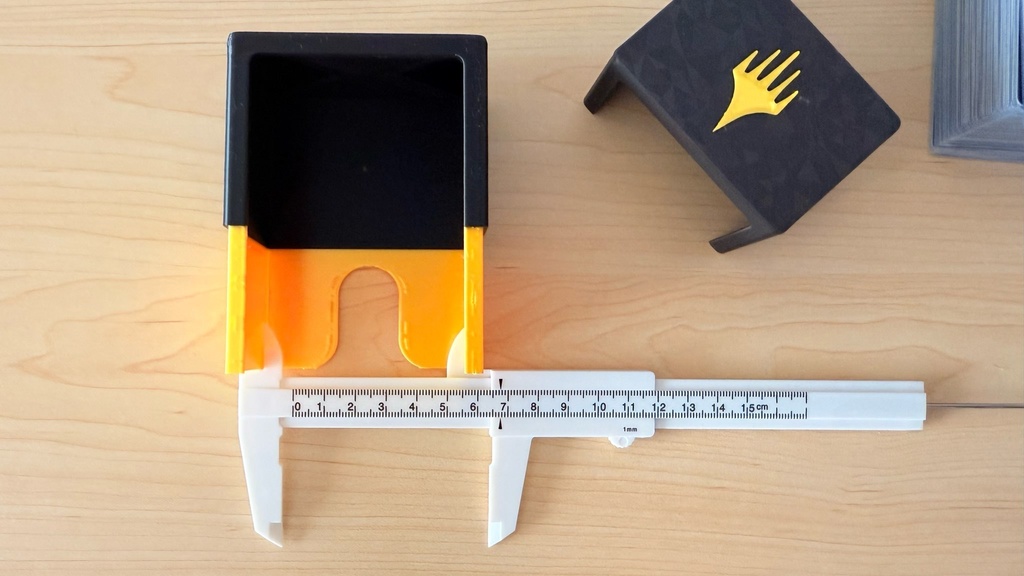 MTGデッキケース|ディスプレイ窓付き|スリーブ付き75枚収納|色ロゴ指定可