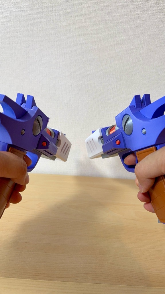 1/1 アクセルの銃|ロックマン風|完全色分け|トリガー可動|モデルガン|3Dプリント品|コスプレ用