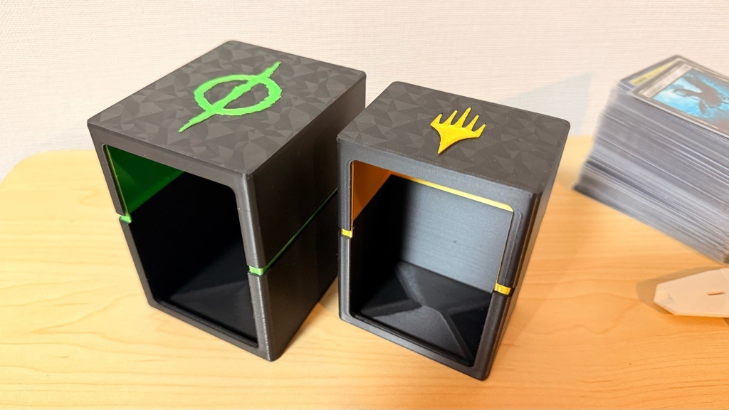 TCGデッキケース|ディスプレイ窓|ダブルスリーブ100枚収納|ファイレクシア|Phyrexia|色ロゴ指定可