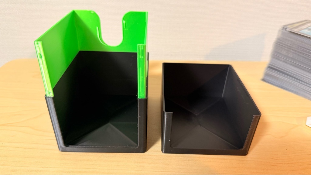 TCGデッキケース|ディスプレイ窓|ダブルスリーブ100枚収納|ファイレクシア|Phyrexia|色ロゴ指定可